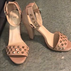 Size 7.5 H and M nude platform heels